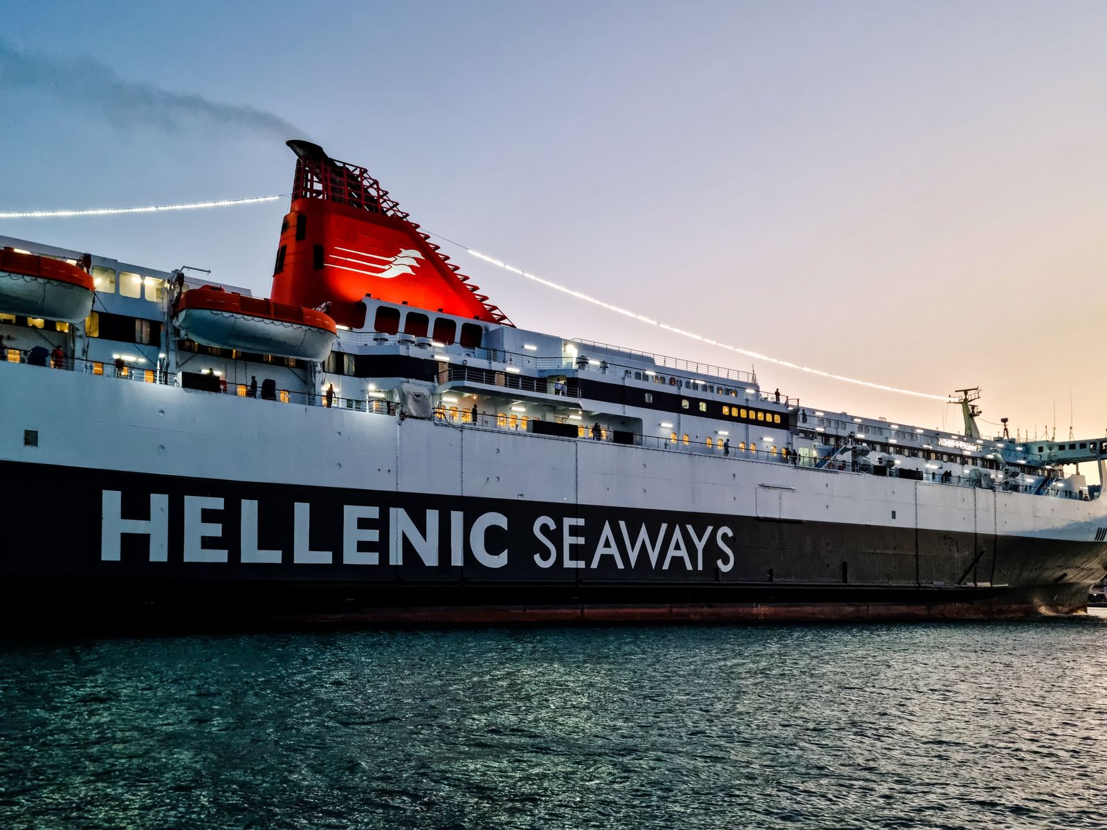 Same-Day Island Hopping from Santorini Airport (JTR): Can You Catch a Ferry the Day You Land?